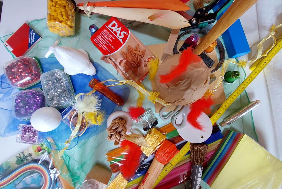 Basteln mit verschiedenen Materialien