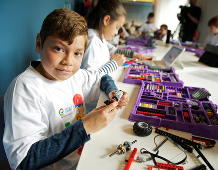 Young Engineers - LEGO Tech & Science