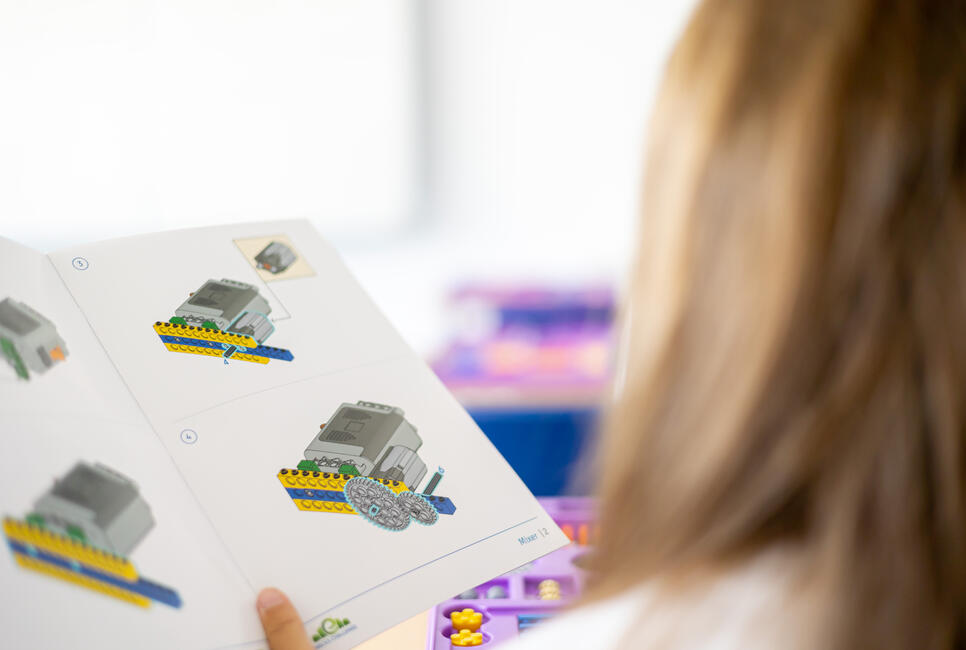 Young Engineers - GaliLEGO Tech & Science