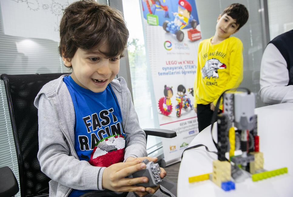Young Engineers - GaliLEGO Tech & Science